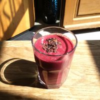 Blueberry smoothie at SIGGIS v/gan dine & co. in Munich