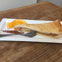 Apple cake at SIGGIS v/gan dine & co. in Munich
