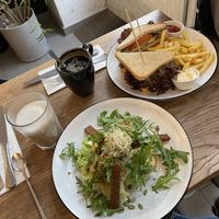 Club sandwich and avocado toast dishes  at SIGGIS v/gan dine & co. in Munich