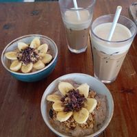 Iced lattes + smoothie bowls at SHAKA - Bohol in Panglao