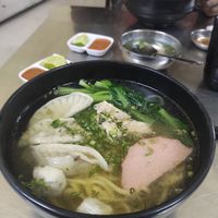 Dumpling soup at Kuaile Vegetarian Food in Phnom Penh
