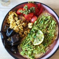 Full breakfast 🤪 at The Longhouse Cafe in Brighton