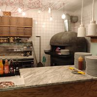 Front counter and oven at Antica Pizzeria Nennillo in Cologne
