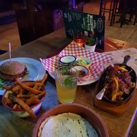 Tofu burger & jackfruit fajita's at Smithy's Tavern in Huez