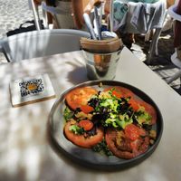 Vegan caprese salad at The Therapist - LxFactory in Lisbon