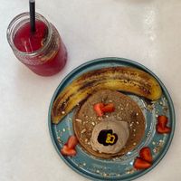 Tutti Frutti Pancakes and Pink Lemonade   at The Therapist - LxFactory in Lisbon