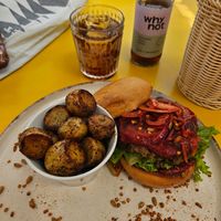 Vegan burger at The Therapist - LxFactory in Lisbon