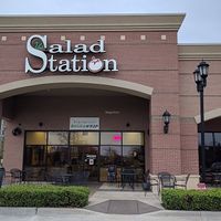 Front entrance at The Salad Station in Hammond