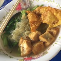 Noodle soup with tofu and ‘fish’ balls at Pan Road - Vegan Food Cart in Bangkok
