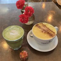 Matcha 💚 & Turmeric 🧡 latte’s  at Cafe Uneeka in Truro