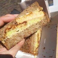 Sandwich con Mayo Veg, Tempeh, Senape ed Avocado at La Granadilla in Forli