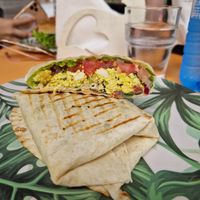 Wrap mit Tofu und Hummus at Roots in Tenerife