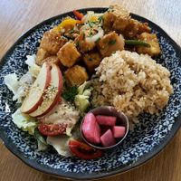 Tofu teriyaki with brown rice at Around Green - 어라운드 그린 in Seoul