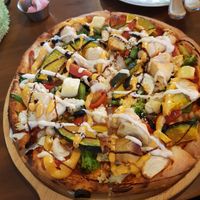 Hearty vegetables pizza 😋😋 v tasty at Around Green - 어라운드 그린 in Seoul
