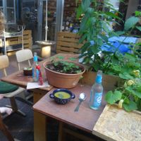 Salad and soup in the yard at Belly Button Food in Braunschweig