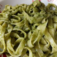 Pasta con pesto vegano at Niza in Valladolid
