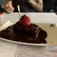Muffin vegano con helado at Niza in Valladolid
