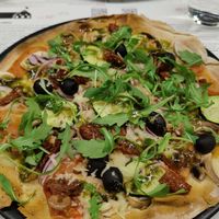 Pizza de la huerta at Niza in Valladolid