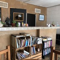 Biblioteca disponible at Madre Tierra in Hermosillo