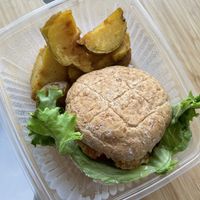Vegan Kentucky Burger  at Espressate in Lima