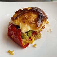 Pimiento relleno de quinoa con mousse de queso vegan at Restaurante Goikar in Bilbao