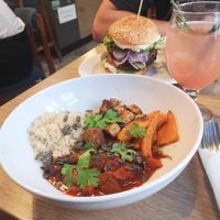Mexican burger and Mexican stew at Mihiderka - Józefa in Krakow