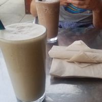 Sunbutter smoothie and chocolate milkshake at The Grain Cafe in Long Beach