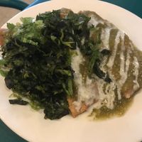 Especial del Día: Quesadillas Fritas con Salsa Verde y Crema - Special of the Day: Fried Quesadillas with Green Salsa and Tapioca Cream at El Vegano in Guadalajara