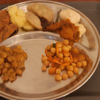 Buffet on a plate -> 5 different dishes at Sandokan Vegan Bistro in Prague