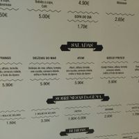 Ensaladas at DeGema Hamburgueria in Porto