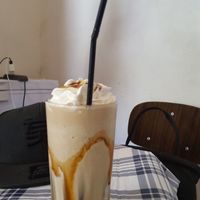Best caramel frapuccino at La Cocina de Beterraga Rebelde in Valparaiso