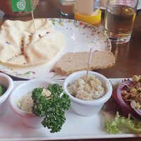 Veganistisch smeersel-trio (aufstrichstrio) at Bubi's Schihuette in Soelden