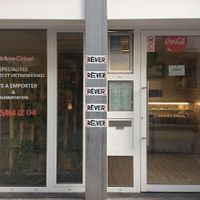 The place from outside at Extreme Orient in Mons