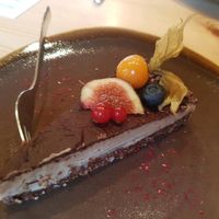 Rohkost-Karamellkuchen at Green Leaf Cafe in Erding