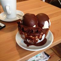 Chocolate pudding - oh my goodness this was A-ma-zing!!  Only £3. Another visit, as usual never disappointed. Thoroughly enjoyed oatly latte. Jo and Dean are so lovely hosts. Can't wait for next vist. Happy belated birthday for Monday. See you soon ?xx at Grassroots Health in Edinburgh