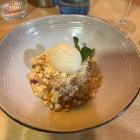 Crumble de mazá at Hervor e Fervor in Santiago De Compostela