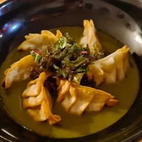 Gyozas con crema de verduras e crocantes at Hervor e Fervor in Santiago De Compostela