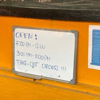 Working hours  at Seed Dreams in El Nido