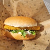 hot hunney chickn burger at Swing Kitchen - Josefstadt in Vienna