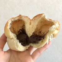 チョコクリームが入ったパン at Huluta in Sapporo