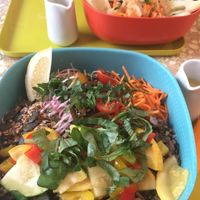 Photo of our summer bowl (red bowl) and the bowl of the day (blue bowl)  at World Food Barn in Paris