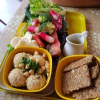 Hummus tray at World Food Barn in Paris