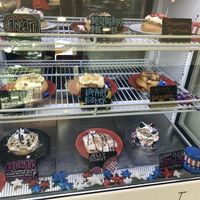 Display case   at Cinnaholic in Meridian