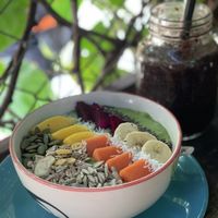 Green smoothie bowl & beetroot smoothie at Khun Kae's Juice Bar in Chiang Mai