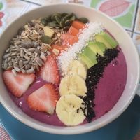 Strawberry smoothie bowl ❤️🍓 at Khun Kae's Juice Bar in Chiang Mai