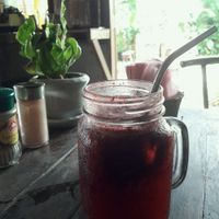 Juice with berries and açaí at Pure Vegan Heaven in Koh Phangan