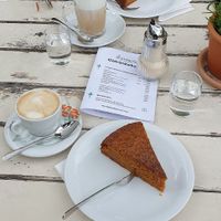 Karottenkuchen vegan at Veganistro in Miesbach