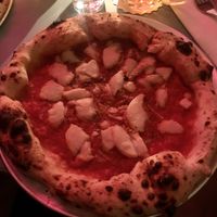 Pizza with vegan cashew cheese at Bistro Bananas in Stockholm