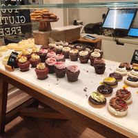 Mostrador de cupcakes at Chök in Barcelona