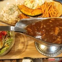 Curry set at SOJO Esperanto-Vegana Kafejo in Tokyo